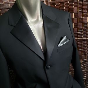 Jones New York Wool Full Tuxedo
